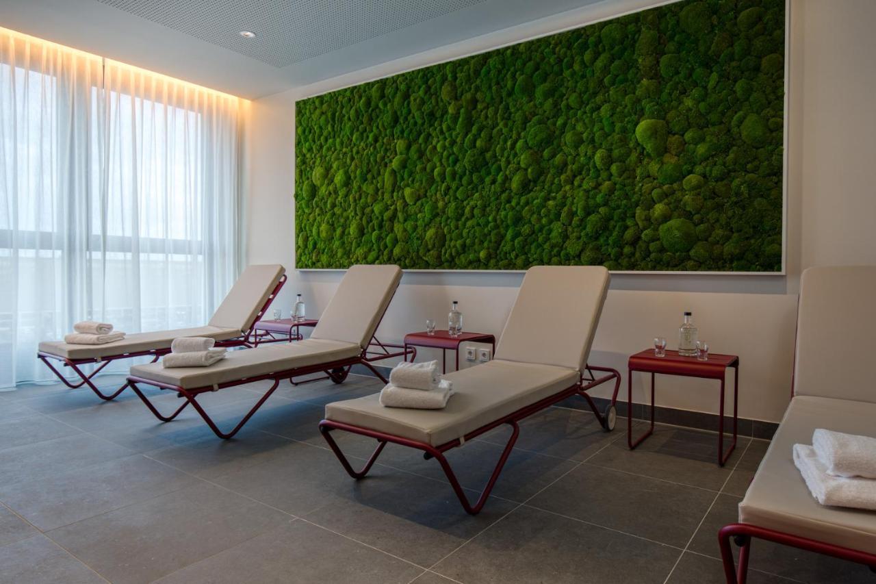 Intercityhotel Berlin Airport Ber Terminal 1 & 2 Schönefeld Exterior foto The interior of the spa